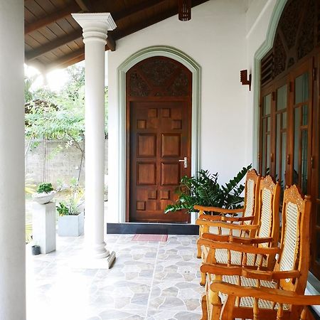 Janu Homestay Tangalle Esterno foto