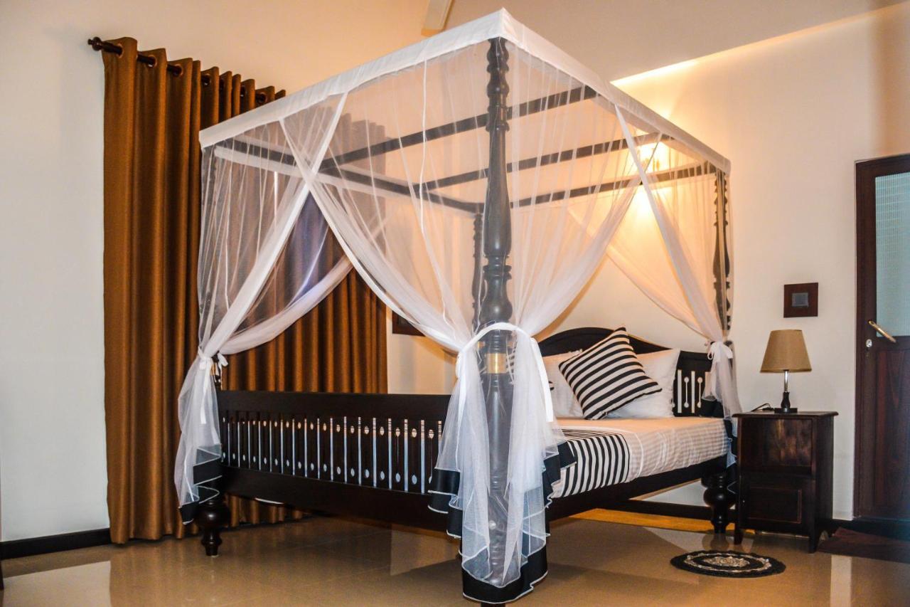 Janu Homestay Tangalle Esterno foto