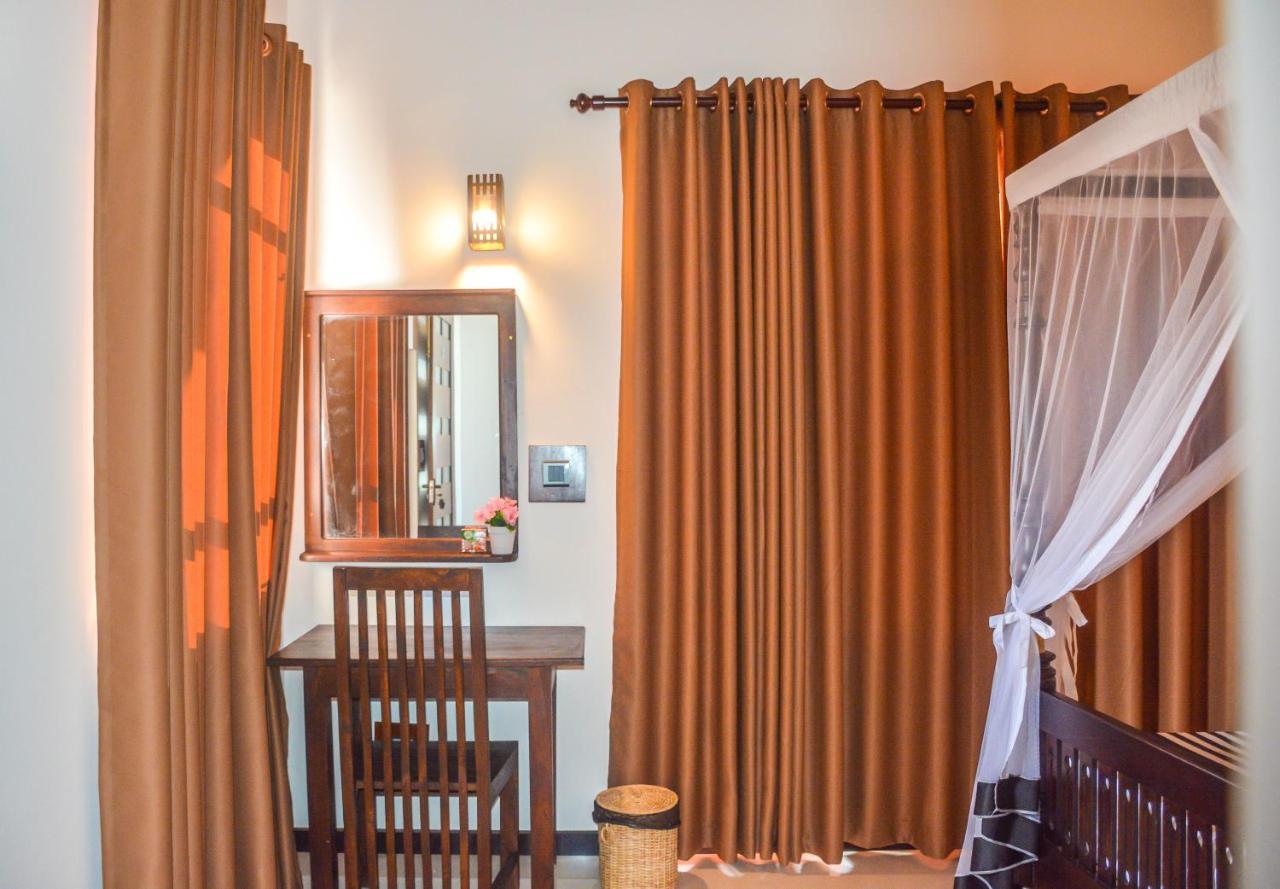 Janu Homestay Tangalle Esterno foto