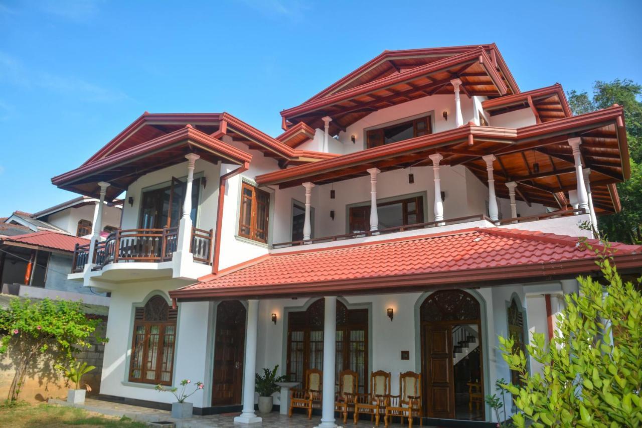 Janu Homestay Tangalle Esterno foto