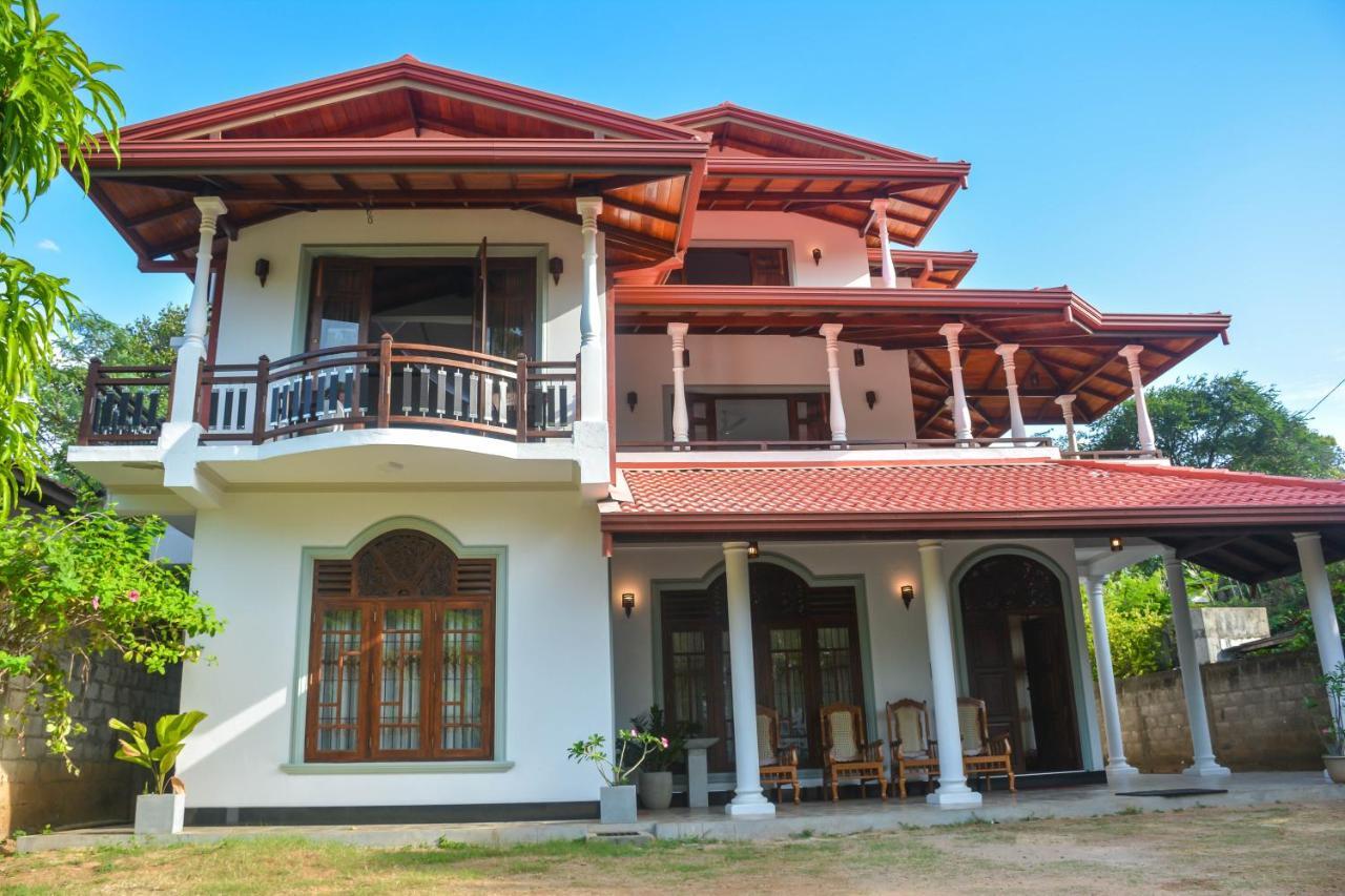 Janu Homestay Tangalle Esterno foto