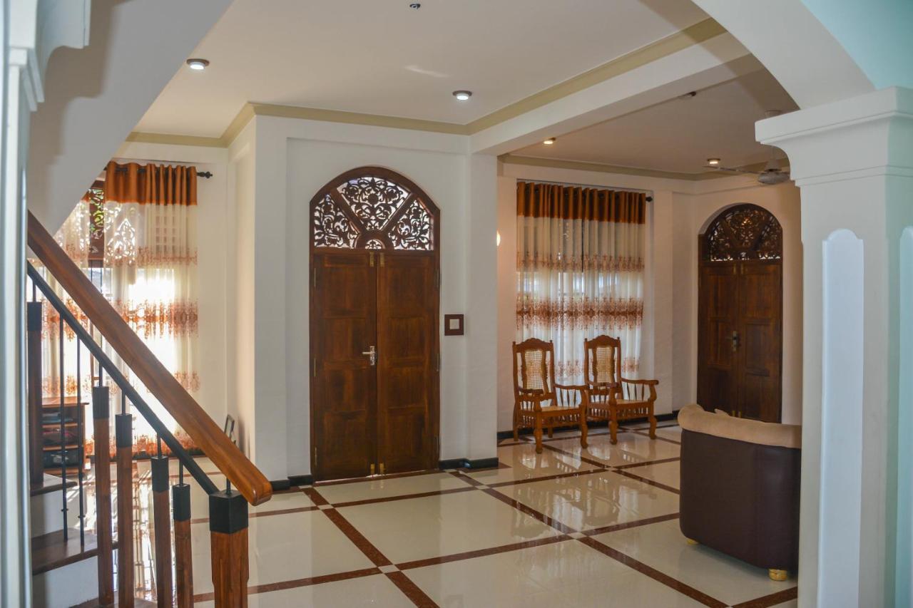 Janu Homestay Tangalle Esterno foto