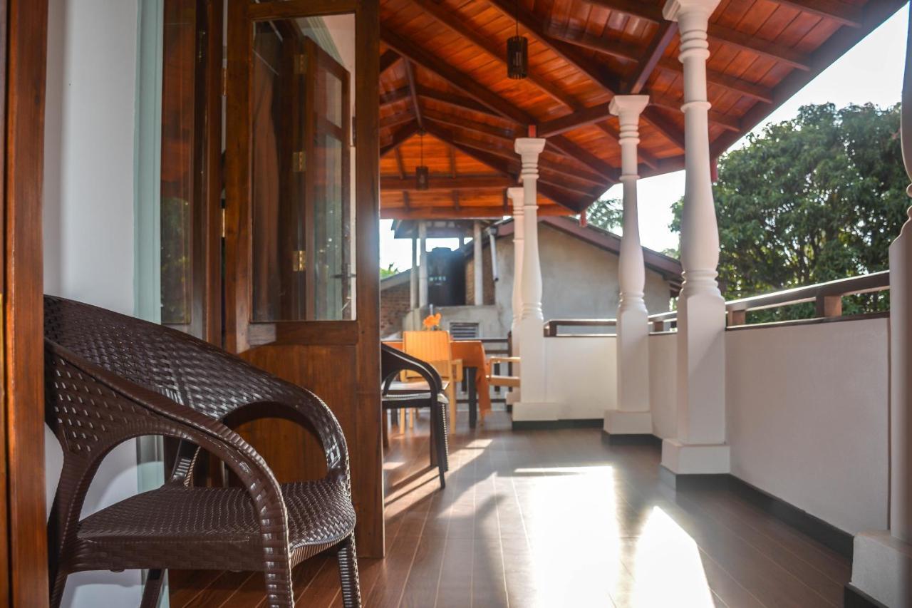 Janu Homestay Tangalle Esterno foto