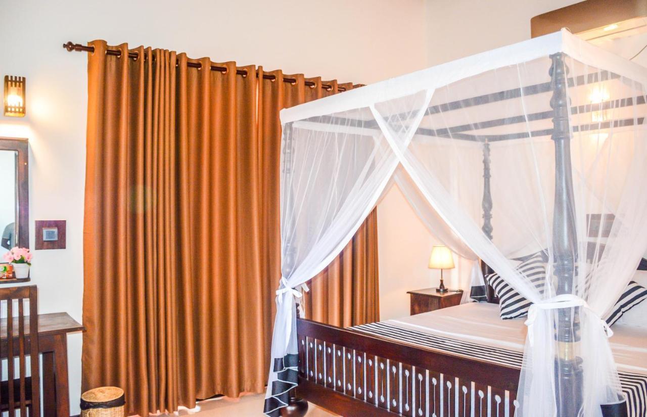 Janu Homestay Tangalle Esterno foto