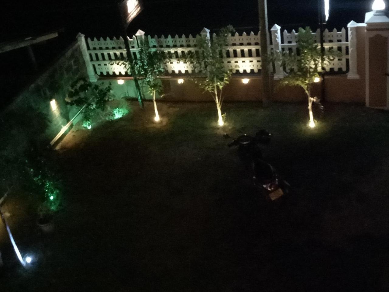 Janu Homestay Tangalle Esterno foto