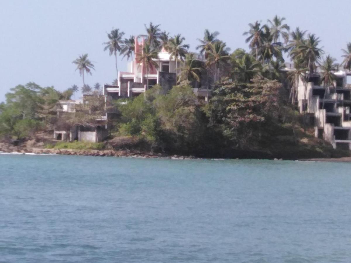 Janu Homestay Tangalle Esterno foto