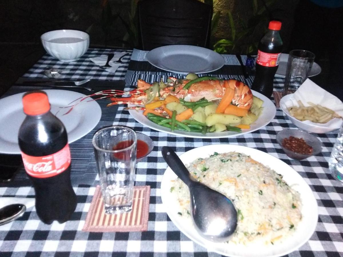 Janu Homestay Tangalle Esterno foto