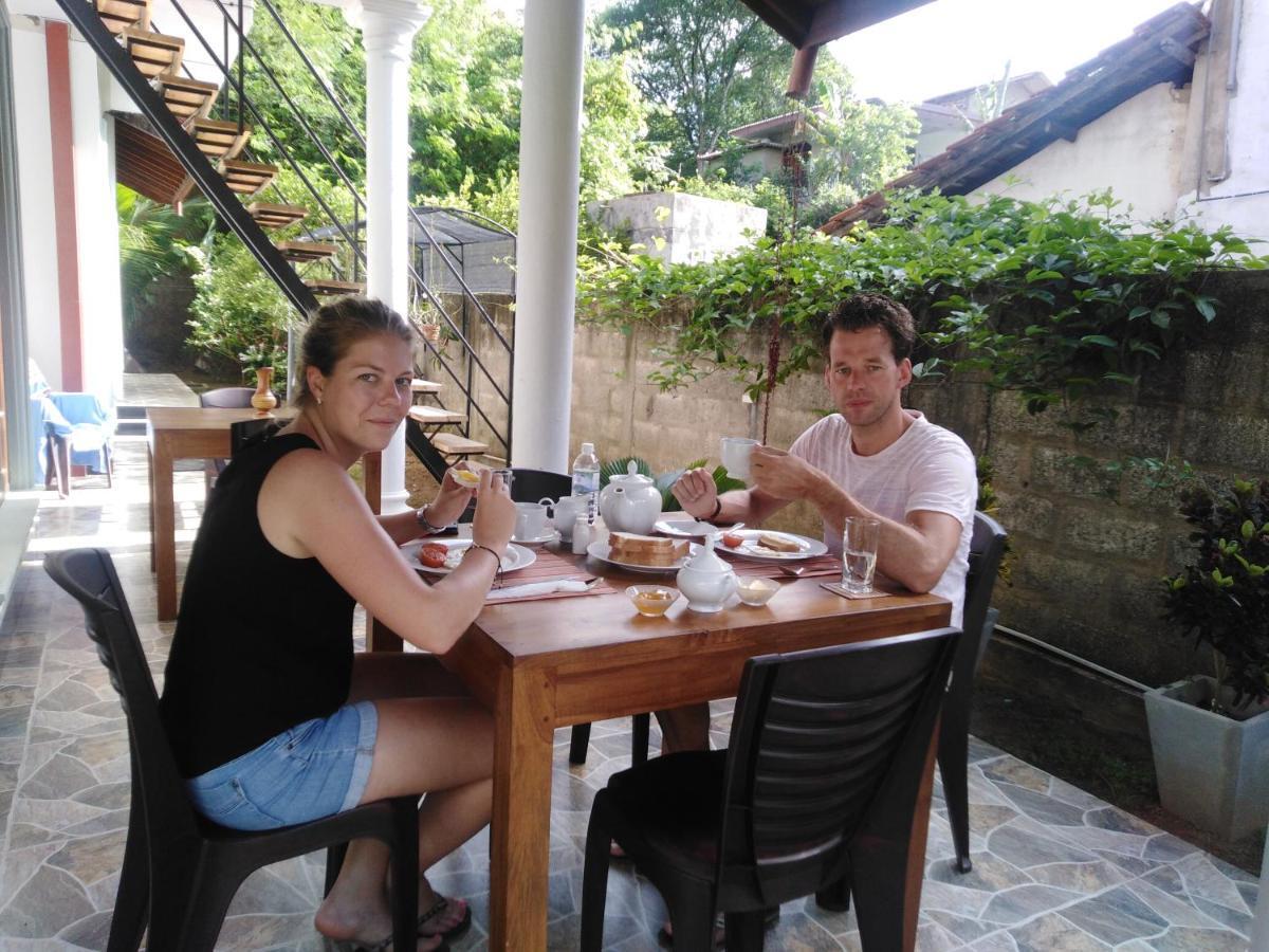 Janu Homestay Tangalle Esterno foto